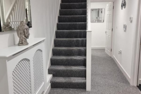 London Oasis Modern 2BR Apartment